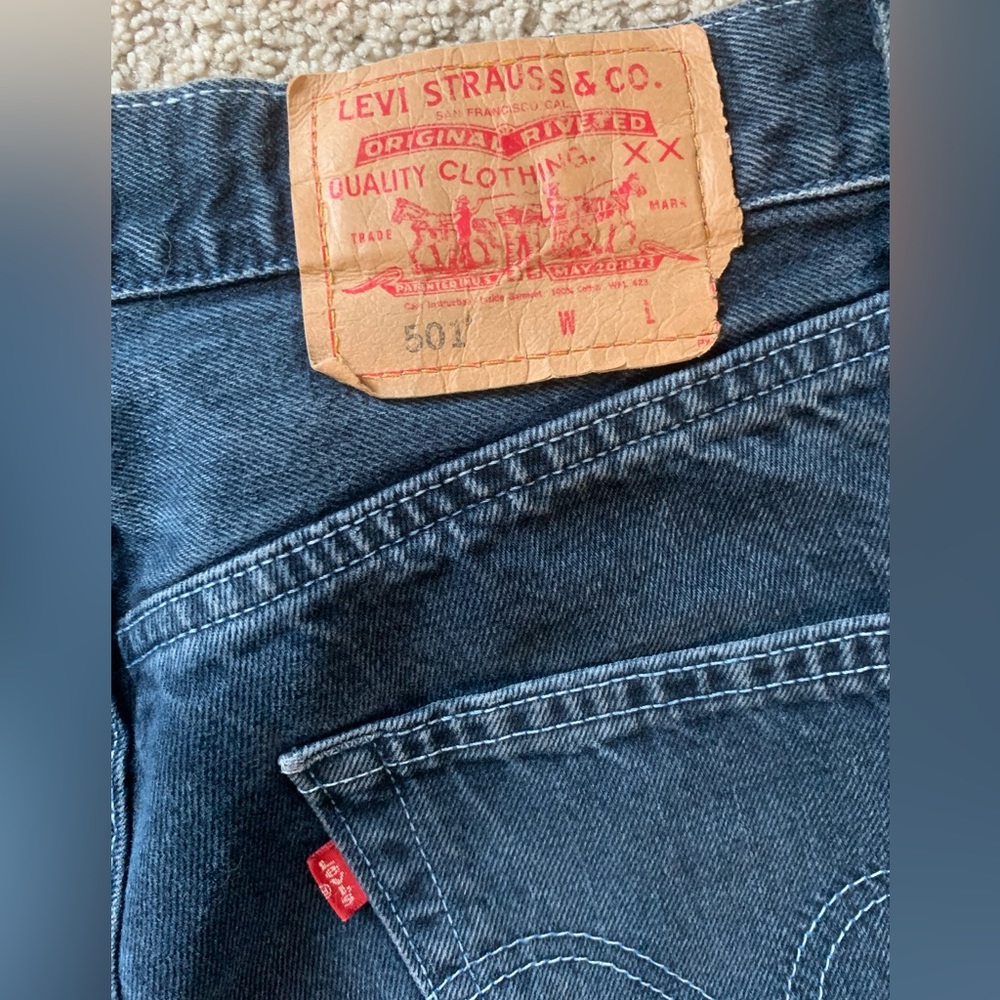 levi’s - dark wash straight leg jeans - Picture 5 of 10